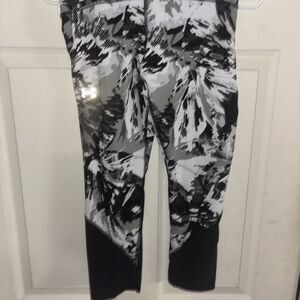 Under Armour Compression Leggings Women Medium Gray Black Camo